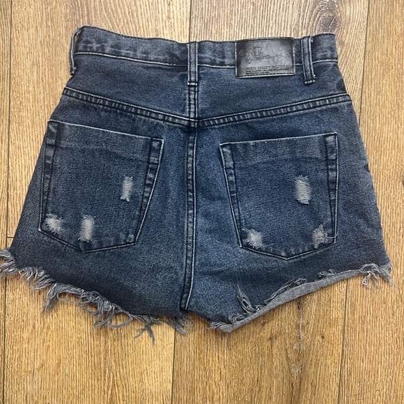 One by One Teaspoon High Waist Bonita Distressed Shorts Size 26 - Picture 4 of 8